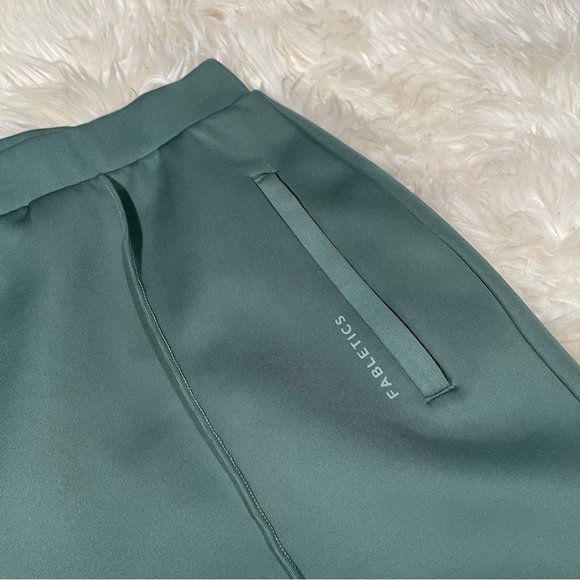 Fabletics Plush Interlock Wide Leg Pant Green - Word once - XXL - Picture 3 of 6